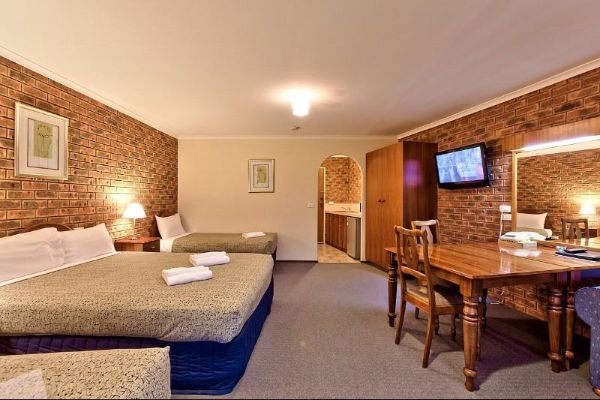 Hume Country Motor Inn (Lavington)